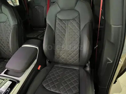 Audi Q7 55 TFSI 2024 года за 62 990 000 тг. в Костанай – фото 4