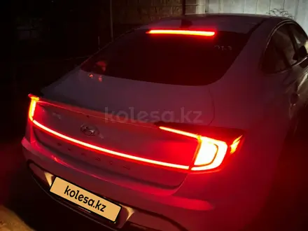 Hyundai Sonata 2020 года за 10 500 000 тг. в Алматы – фото 5