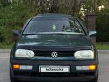 Volkswagen Golf 1993 года за 1 750 000 тг. в Алматы – фото 2