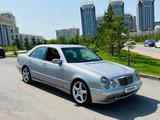 Mercedes-Benz E 320 2001 годаfor4 800 000 тг. в Астана