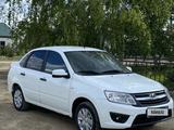 ВАЗ (Lada) Granta 2190 2015 годаүшін3 150 000 тг. в Атбасар – фото 2