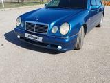 Mercedes-Benz E 240 1998 года за 3 400 000 тг. в Караганда