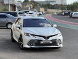 Toyota Camry 2019 года за 12 200 000 тг. в Шымкент