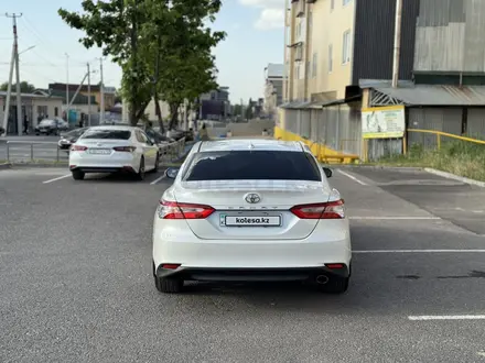Toyota Camry 2019 года за 12 200 000 тг. в Шымкент – фото 5