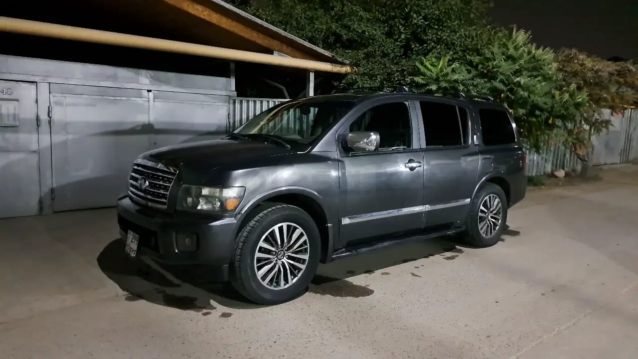 Infiniti QX56, 2005