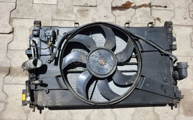 Радиатор охлаждения круз. за 65 000 тг. в Шымкент