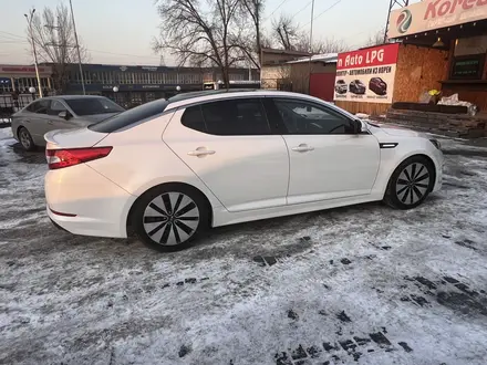 Kia K5 2011 года за 8 200 000 тг. в Алматы – фото 4