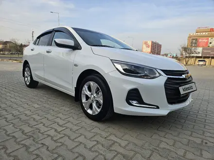 Chevrolet Onix 2023 года за 7 300 000 тг. в Актау – фото 2