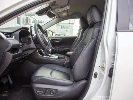 Toyota RAV4 Luxe+ 2024 года за 18 990 000 тг. в Алматы – фото 10