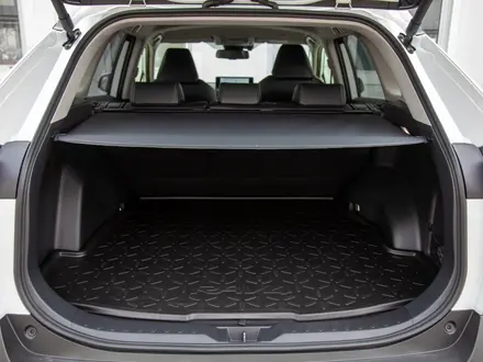 Toyota RAV4 Luxe+ 2024 года за 18 990 000 тг. в Алматы – фото 15