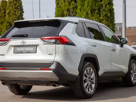Toyota RAV4 Luxe+ 2024 года за 18 990 000 тг. в Алматы – фото 7
