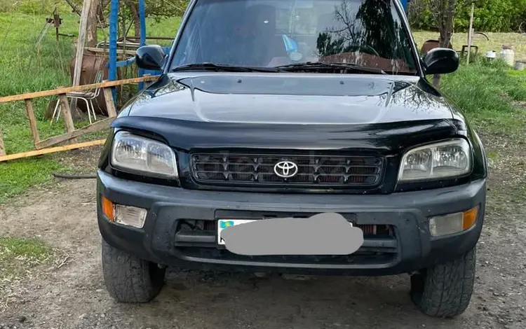 Toyota RAV4 1998 годаүшін4 000 000 тг. в Семей