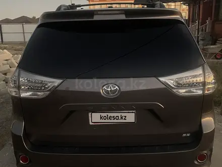 Toyota Sienna 2016 года за 7 700 000 тг. в Атырау – фото 18