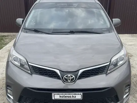 Toyota Sienna 2016 года за 7 700 000 тг. в Атырау – фото 4