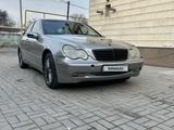 Mercedes-Benz C 240 2003 года за 3 800 000 тг. в Алматы – фото 2