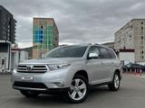 Toyota Highlander 2012 года за 9 500 000 тг. в Актобе