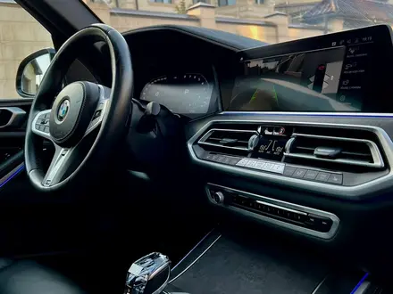 BMW X5 2020 года за 47 000 000 тг. в Алматы – фото 23
