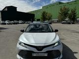 Toyota Camry 2021 года за 15 000 000 тг. в Алматы