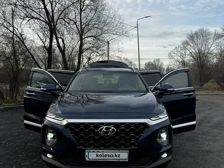 Hyundai Santa Fe 2020 года за 14 000 000 тг. в Алматы – фото 10