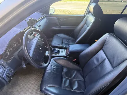 Mercedes-Benz E 200 1996 года за 2 900 000 тг. в Шымкент – фото 9