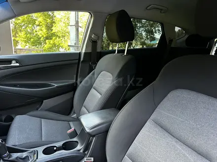 Hyundai Tucson 2018 года за 9 900 000 тг. в Актобе – фото 16