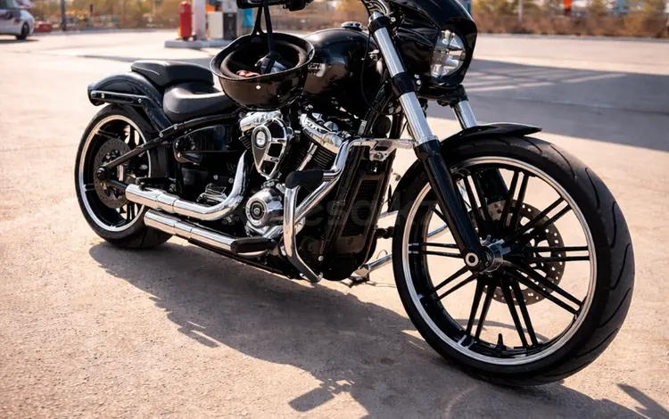Harley-Davidson  Breakout 2018 годаүшін14 500 000 тг. в Астана