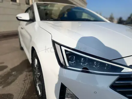 Hyundai Elantra 2020 года за 10 500 000 тг. в Алматы – фото 13