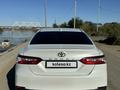 Toyota Camry 2018 годаfor11 700 000 тг. в Актобе – фото 8