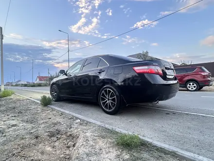 Toyota Camry 2006 года за 5 600 000 тг. в Атырау – фото 9