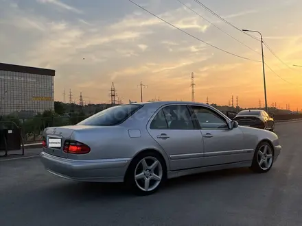 Mercedes-Benz E 280 2001 года за 5 300 000 тг. в Шымкент – фото 2