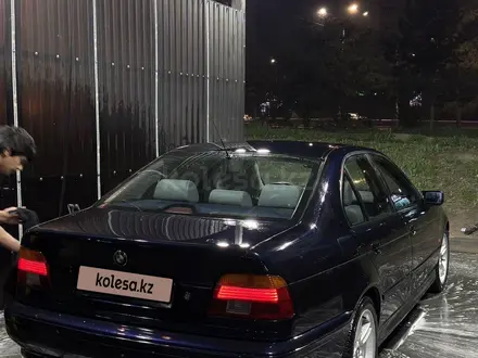 BMW 530 2002 года за 6 000 000 тг. в Алматы – фото 8