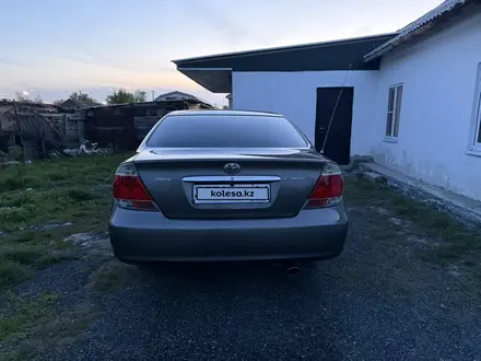 Toyota Camry 2004 года за 5 800 000 тг. в Актобе – фото 4