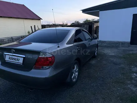Toyota Camry 2004 года за 5 800 000 тг. в Актобе – фото 5