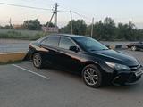 Toyota Camry 2015 годаfor6 900 000 тг. в Актобе