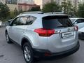 Toyota RAV4 2015 года за 7 100 000 тг. в Астана – фото 3