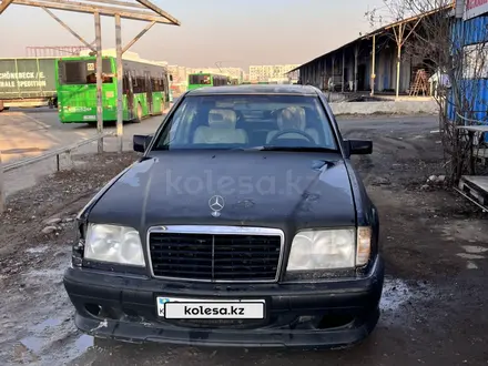 Mercedes-Benz E 220 1990 года за 1 100 000 тг. в Алматы – фото 6