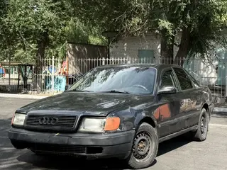 Audi 100