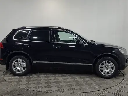 Volkswagen Touareg 2011 года за 9 200 000 тг. в Алматы – фото 4