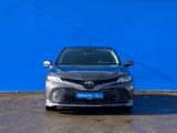 Toyota Camry 2019 года за 12 660 000 тг. в Алматы – фото 2