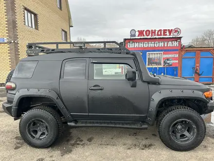 Toyota FJ Cruiser 2006 года за 14 000 000 тг. в Усть-Каменогорск – фото 3