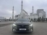 Toyota Camry 2020 года за 15 200 000 тг. в Астана – фото 2