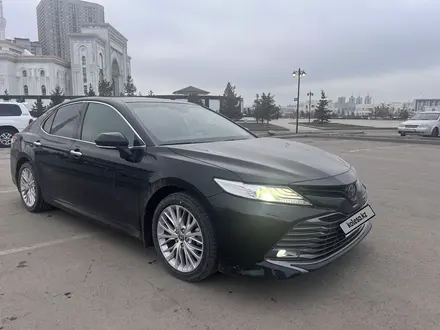 Toyota Camry 2020 года за 14 999 999 тг. в Астана – фото 3