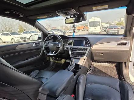 Hyundai Sonata 2015 года за 7 800 000 тг. в Алматы – фото 18
