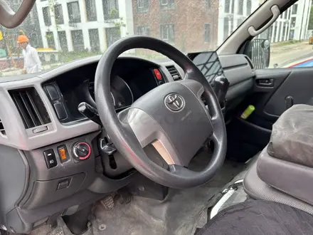 Toyota Hiace 2011 года за 7 500 000 тг. в Алматы – фото 4