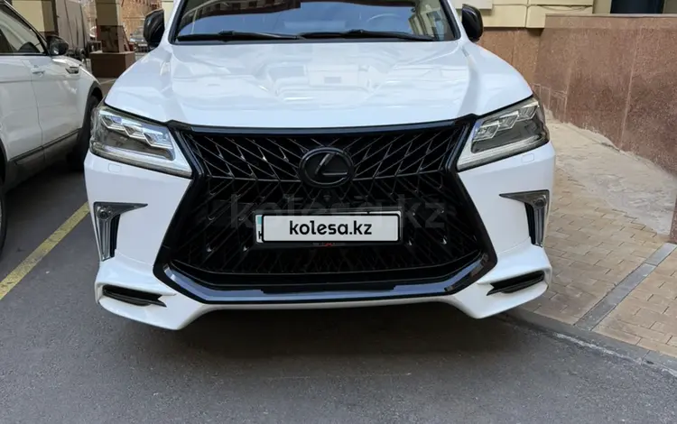 Lexus LX 570 2016 года за 45 000 000 тг. в Астана