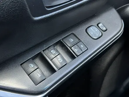 Toyota Camry 2016 года за 8 500 000 тг. в Атырау – фото 14