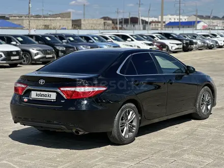 Toyota Camry 2016 года за 8 500 000 тг. в Атырау – фото 5