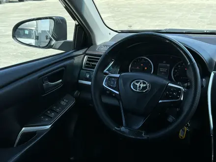 Toyota Camry 2016 года за 8 500 000 тг. в Атырау – фото 7