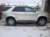 Toyota Fortuner 2006 года за 9 000 000 тг. в Актобе – фото 2