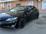 Toyota Camry 2013 года за 5 500 000 тг. в Атырау